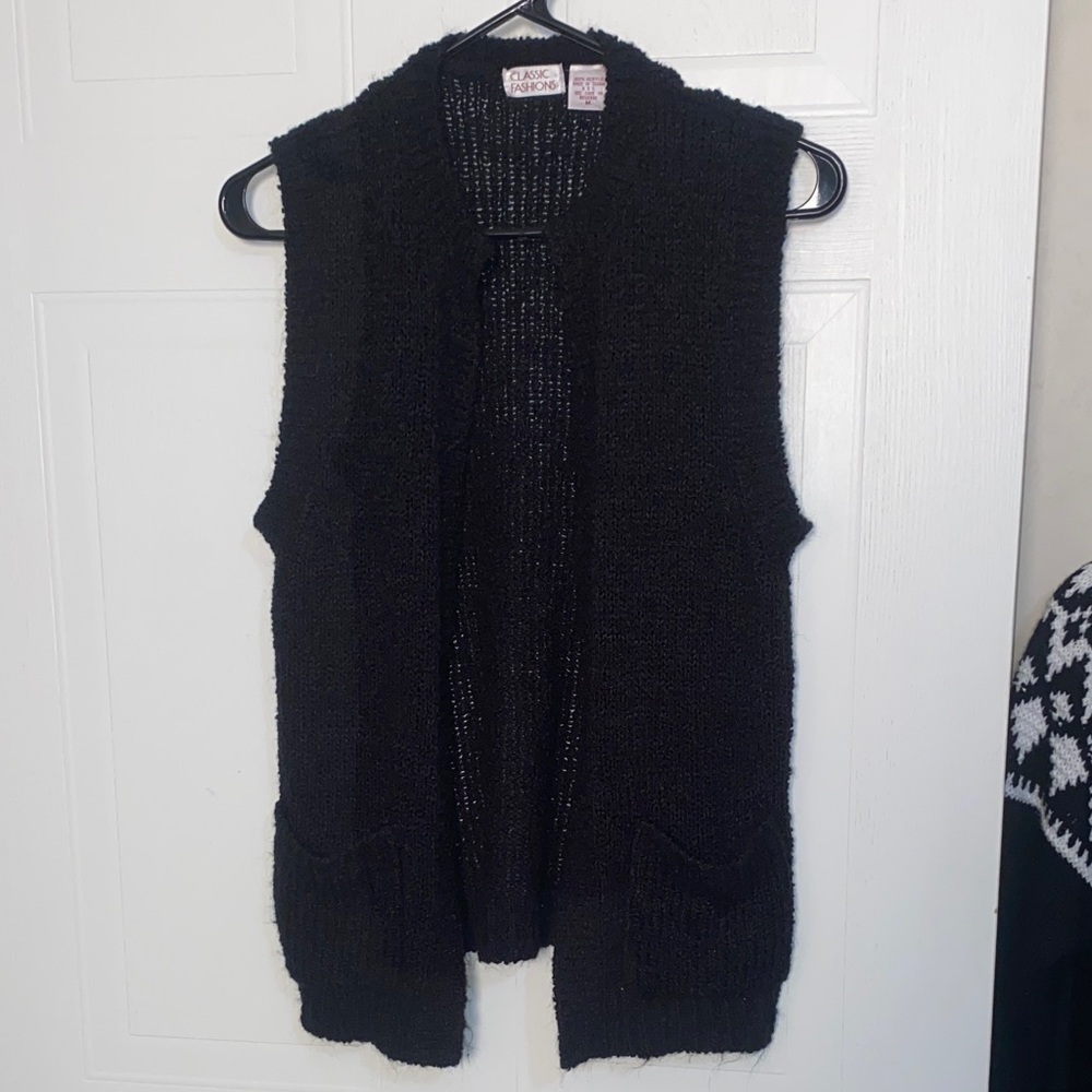 💚Classic Fashions Black Open-Front Sweater Vest Medium